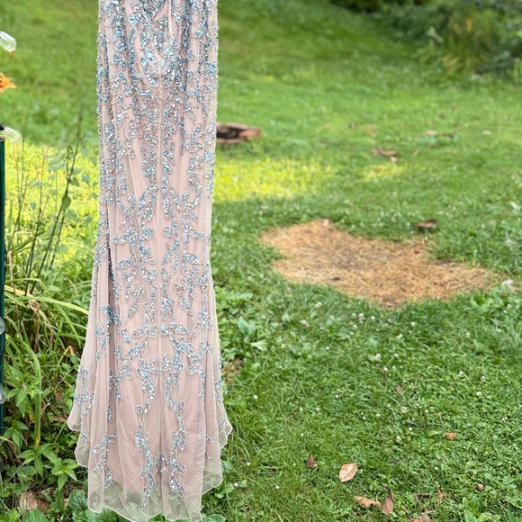 Mac Duggal Pink Embellished Maxi Dress - Picture 4 of 7